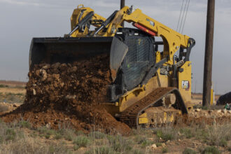 caterpillar track loader